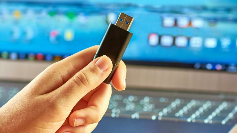 Как восстановить потерянные файлы с USB-накопителя